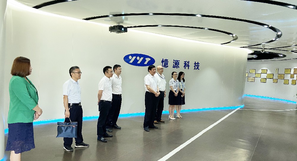 贛州市委常委、政法委書記鄧忠平一行蒞臨我司考察調研