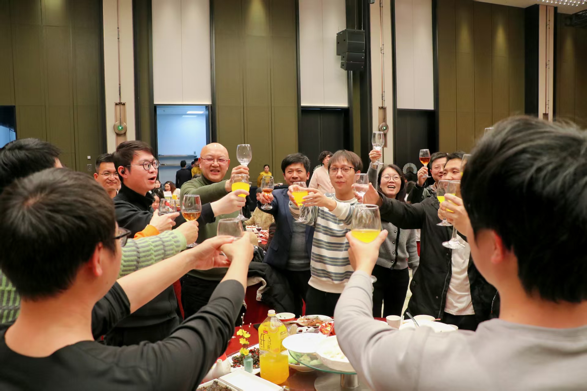 1740461491121219.jpg 33.jpg